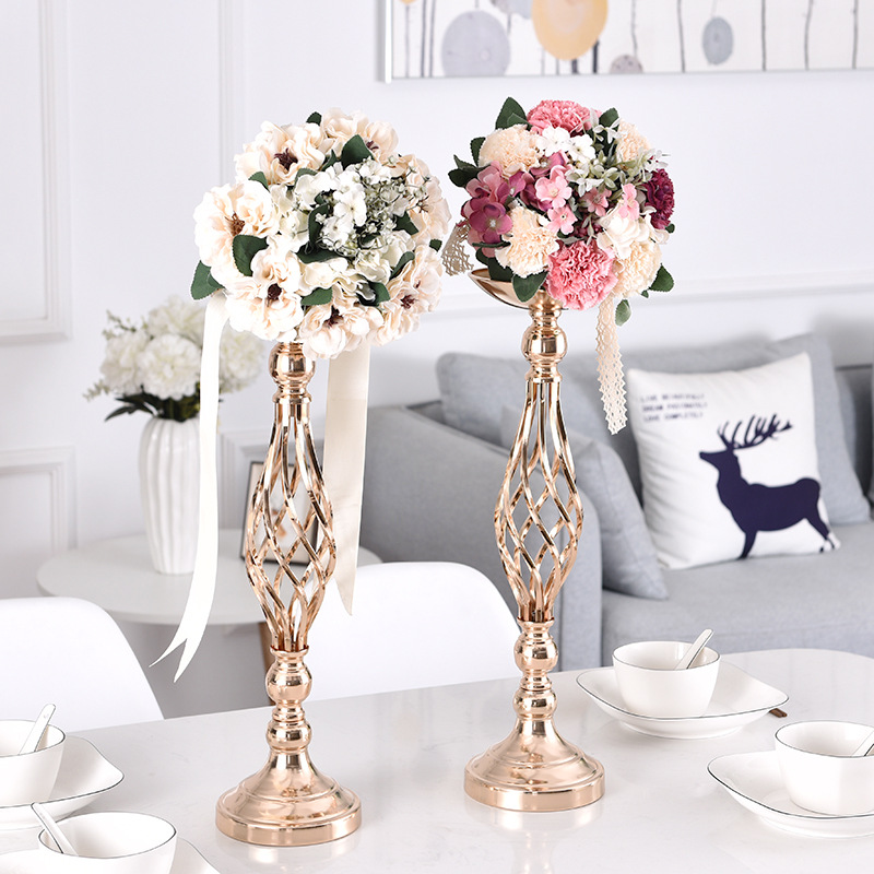 Metal Twisted Candlestick Home - Candle Supplies Europe recension och pris